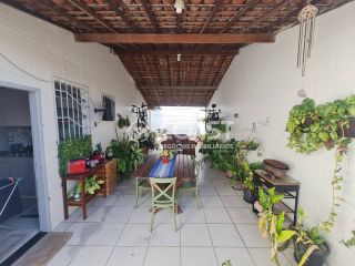 Vendo excelente casa na Aruana, completa pra você viver com conforto e estilo!
