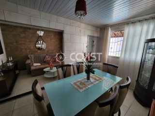 Vendo excelente casa na Aruana, completa pra você viver com conforto e estilo!