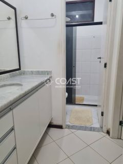 Vendo Excelente Casa com 3/4 em condomínio fechado em frente a praia