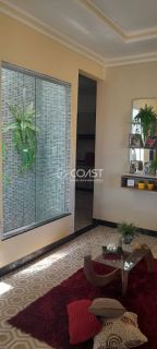 Vendo excelente casa com 2/4 sendo uma suíte e um quintalzão esperando por você!