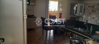 Vendo excelente casa com 2/4 sendo uma suíte e um quintalzão esperando por você!