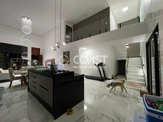 Vendo excelente casa aconchegante com 3 quartos, e área de lazer.
