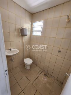 Vendo Excelente Casa com 3/4 – Localização Privilegiada na Aruana!