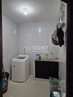 Alugo Casa mobiliada com 4/4 sendo 2 Suíte, Frente Mar no bairro Aruana.