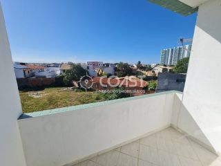 Alugo Apartamento sem a Mobília com 3/4 sendo (1suíte), e varanda aconchegante.