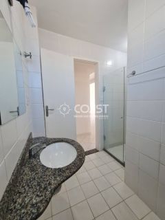 Alugo Apartamento sem a Mobília com 3/4 sendo (1suíte), e varanda aconchegante.