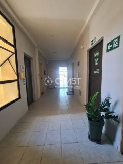 Alugo Apartamento sem a Mobília com 3/4 sendo (1suíte), e varanda aconchegante.