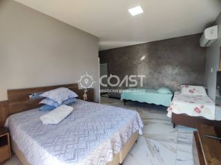 Casa em Condomínio com 7 quartos, sendo 3 suítes no bairro Aruana