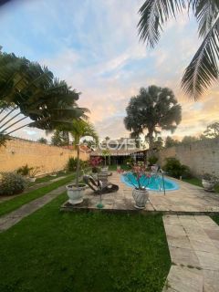 VENDO EXCELENTE CHÁCARA COM 3 SUITES NO ROBALO.