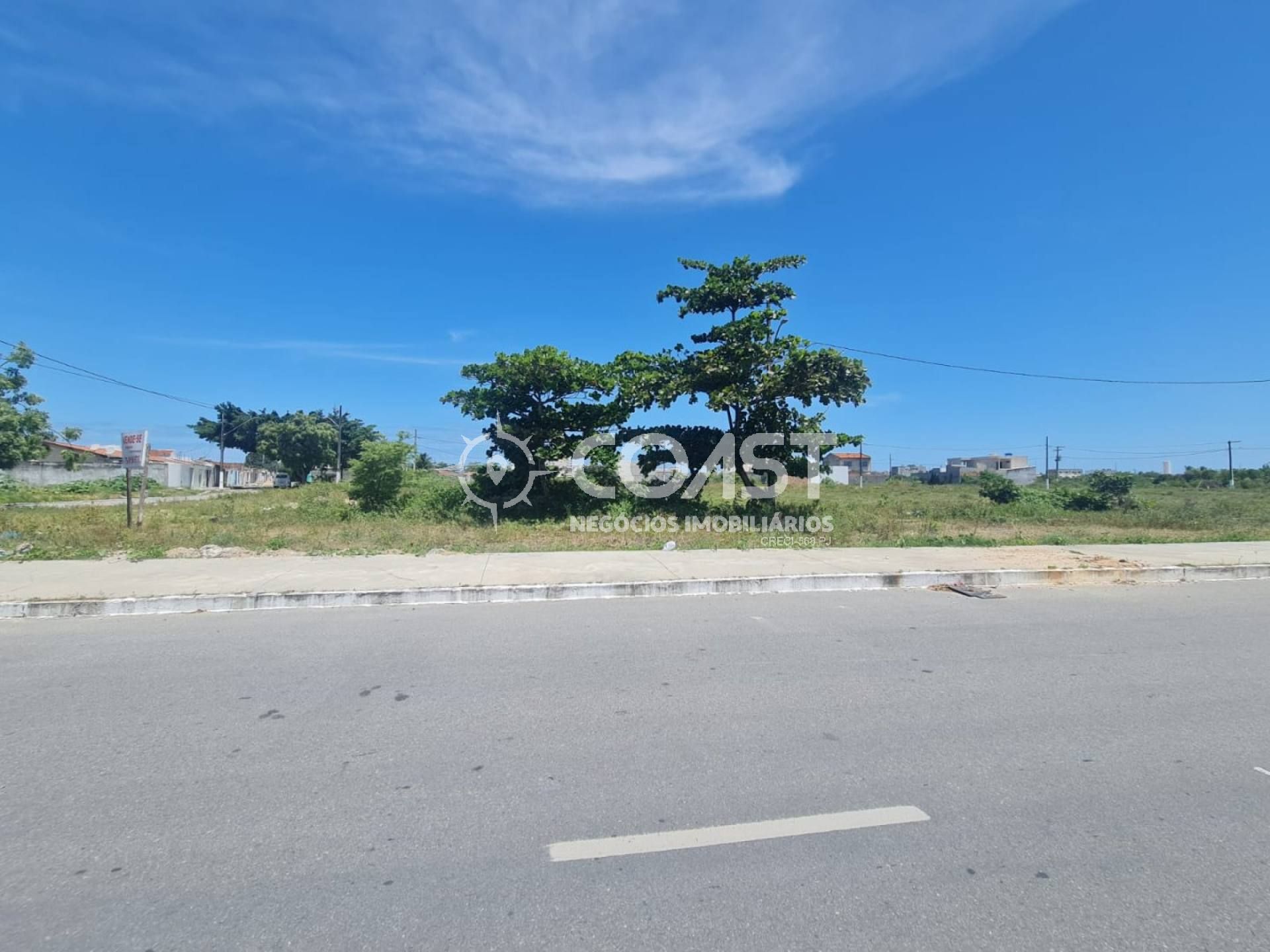 Vendo Excelente Terreno com 200m² — Pronto para Construir!