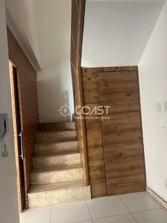 VENDO EXCELENTE CASA EM CONDOMÍNIO, SEMI-MOBILIADA – DOIS PISOS (SUPERIOR E INFERIOR)