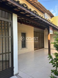 VENDO EXCELENTE CASA AMPLA COM 4 QUARTOS, SENDO 3 SUÍTES, EXCELENTE ESPAÇO