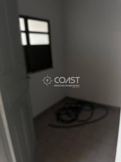 VENDO EXCELENTE CASA AMPLA COM 4 QUARTOS, SENDO 3 SUÍTES, EXCELENTE ESPAÇO