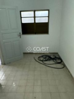 VENDO EXCELENTE CASA AMPLA COM 4 QUARTOS, SENDO 3 SUÍTES, EXCELENTE ESPAÇO