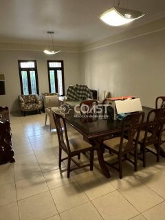 VENDO EXCELENTE CASA AMPLA COM 4 QUARTOS, SENDO 3 SUÍTES, EXCELENTE ESPAÇO