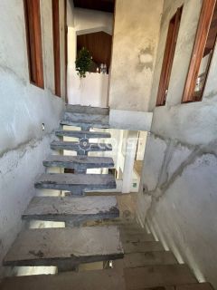 Mansão de Luxo na Atalaia com Unidades Independentes e Alto Potencial