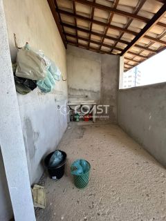 Mansão de Luxo na Atalaia com Unidades Independentes e Alto Potencial