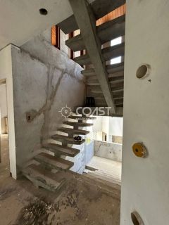 Mansão de Luxo na Atalaia com Unidades Independentes e Alto Potencial