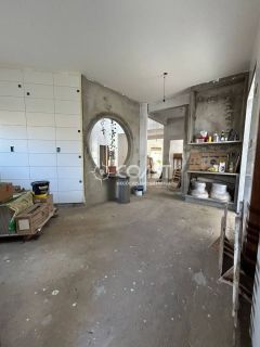 Mansão de Luxo na Atalaia com Unidades Independentes e Alto Potencial