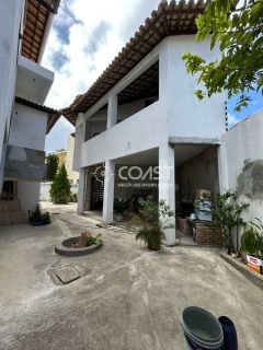 Mansão de Luxo na Atalaia com Unidades Independentes e Alto Potencial