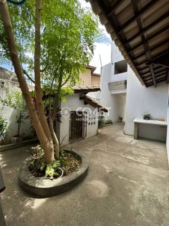 Mansão de Luxo na Atalaia com Unidades Independentes e Alto Potencial