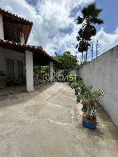 Mansão de Luxo na Atalaia com Unidades Independentes e Alto Potencial