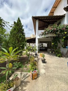 Mansão de Luxo na Atalaia com Unidades Independentes e Alto Potencial