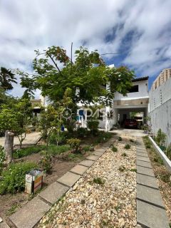 Mansão de Luxo na Atalaia com Unidades Independentes e Alto Potencial