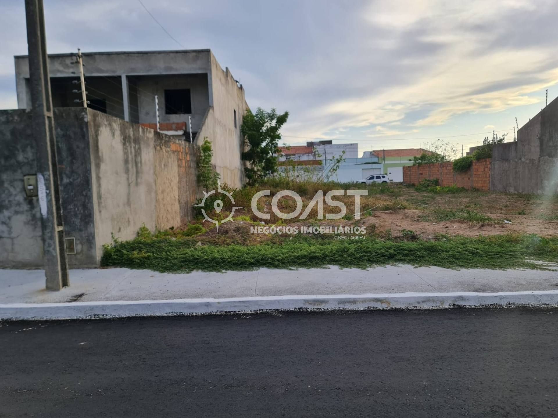 VENDO TERRENO NA ARUANA – 160m² COM ESCRITURA  ACEITA AQUISIÇÃO E CONSTRUÇÃO.