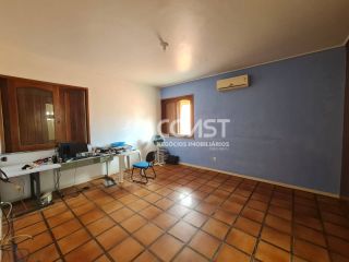 VENDO PRÉDIO COMERCIAL – ESTRUTURA COMPLETA E LOCALIZAÇÃO ESTRATÉGICA