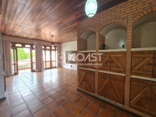 VENDO PRÉDIO COMERCIAL – ESTRUTURA COMPLETA E LOCALIZAÇÃO ESTRATÉGICA