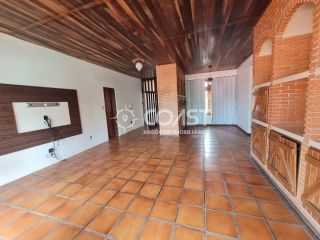 VENDO PRÉDIO COMERCIAL – ESTRUTURA COMPLETA E LOCALIZAÇÃO ESTRATÉGICA