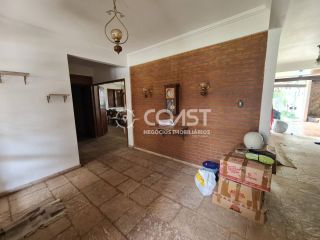 VENDO PRÉDIO COMERCIAL – ESTRUTURA COMPLETA E LOCALIZAÇÃO ESTRATÉGICA