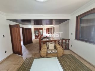 VENDO PRÉDIO COMERCIAL – ESTRUTURA COMPLETA E LOCALIZAÇÃO ESTRATÉGICA