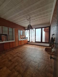 VENDO PRÉDIO COMERCIAL – ESTRUTURA COMPLETA E LOCALIZAÇÃO ESTRATÉGICA