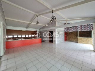 VENDO PRÉDIO COMERCIAL – ESTRUTURA COMPLETA E LOCALIZAÇÃO ESTRATÉGICA