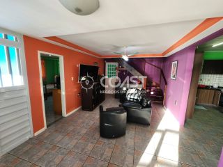 Vendo Casa Exclusiva com 3 Suítes e Vista Deslumbrante para o Rio