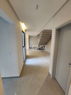 Vendo Excelente Casa no Padang Beach – 261m² | 2 Suítes com Closet | Pé na Areia!