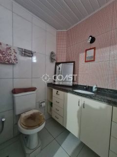 VENDO CASA NO BAIRRO SUÍÇA COM 5 QUARTOS, 3 SUÍTES E GARAGEM PARA 3 CARROS