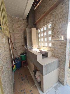 VENDO CASA NO BAIRRO SUÍÇA COM 5 QUARTOS, 3 SUÍTES E GARAGEM PARA 3 CARROS