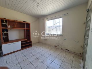 Vendo Casa na Aruana com 2 Quartos, Quintal Amplo e Escritura – Ótima Oportunidade!