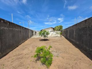 Vendo Casa na Aruana com 2 Quartos, Quintal Amplo e Escritura – Ótima Oportunidade!