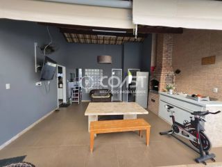 VENDO CASA MARAVILHOSA NO CONDOMÍNIO RAVINES COM CONFORTO, SEGURANÇA E LAZER COMPLETO