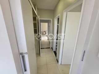 VENDO CASA MARAVILHOSA NO CONDOMÍNIO RAVINES COM CONFORTO, SEGURANÇA E LAZER COMPLETO