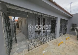 ALUGO CASA ESPAÇOSA COM 4 QUARTOS EM LOCALIZAÇÃO PRIVILEGIADA!