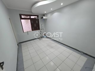 ALUGO CASA ESPAÇOSA COM 4 QUARTOS EM LOCALIZAÇÃO PRIVILEGIADA!