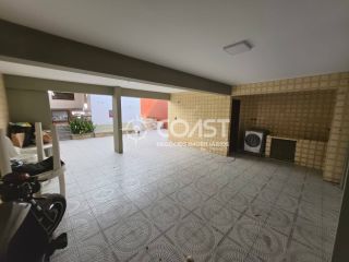 Vendo Casa Frente Mar com Vista Espetacular e Localização Privilegiada