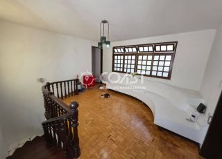Vendo Casa Frente Mar com Vista Espetacular e Localização Privilegiada