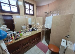 Vendo Casa Frente Mar com Vista Espetacular e Localização Privilegiada