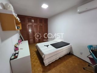 Vendo Casa Frente Mar com Vista Espetacular e Localização Privilegiada